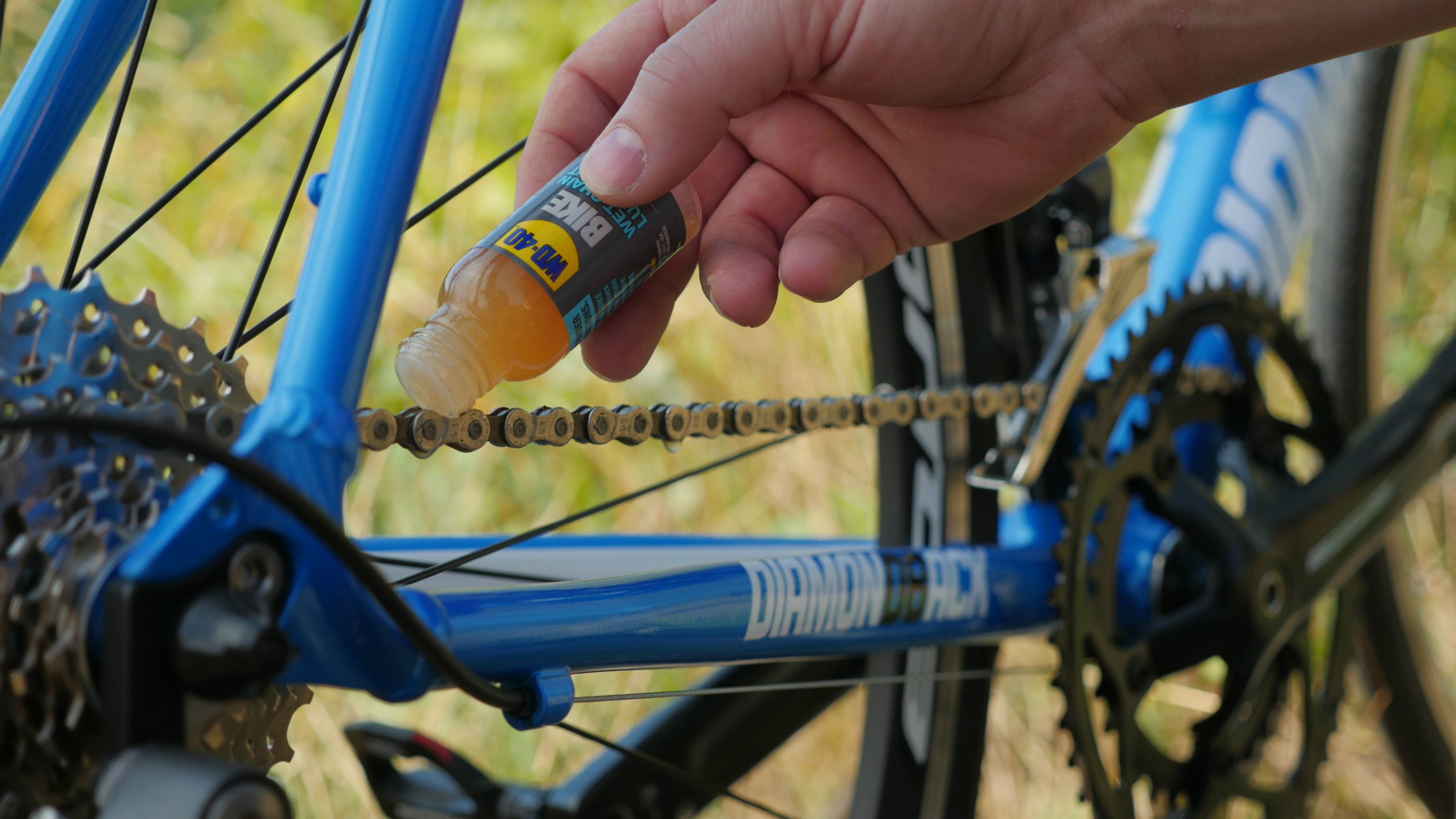 lubricating bicycle chain